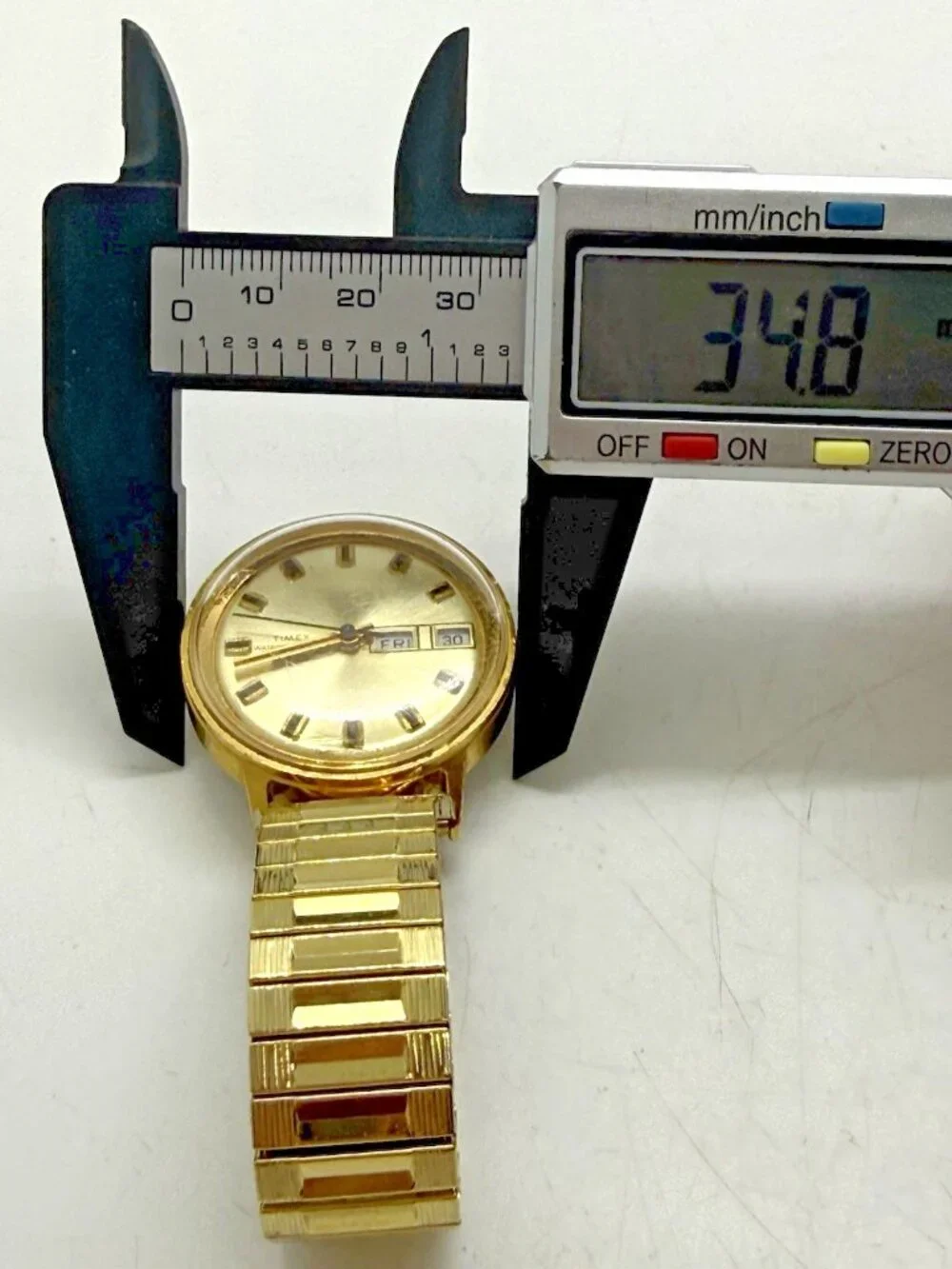 Vtg 70s Original Timex Marlin Day & Date Mechanical Wind Watch Gold Tone Stretch